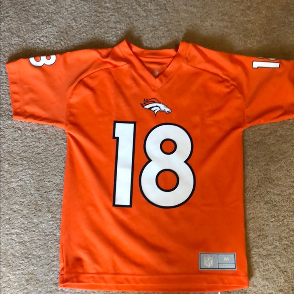 Bright orange Broncos T-shirt, short sleeve